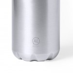 Bottiglia in alluminio riciclato con tappo a vite nero color argento terza vista