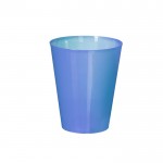 Bicchiere riutilizzabile in plastica colorata traslucida da 500ml color blu prima vista