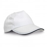 Cappello con dettaglio di colore nella visiera color bianco