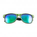 Occhiali da sole con lenti specchiate color verde