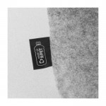 Pochette in feltro di poliestere RPET certificato da 350 g/m² color grigio seconda vista