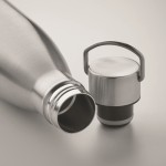 Bottiglia termica a doppia parete in acciaio inox riciclato da 500 ml color argento opaco quarta vista fotografica
