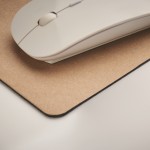 Tappetino mouse in carta riciclata con base antiscivolo in gomma color beige sesta vista fotografica