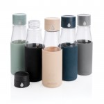 Bottiglia con monitoraggio dell'idratazione color marrone chiaro vista generale