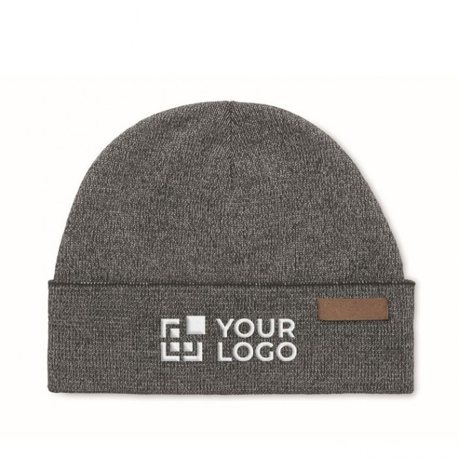 Cappelli zuccotti con logo in acrilico