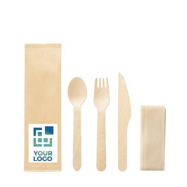 Posate in legno con tovagliolo