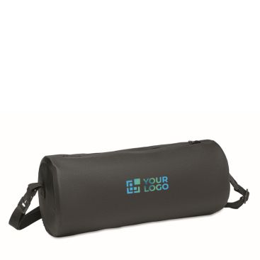 Borsa sportiva cilindrica in RPET con spallacci rimovibili