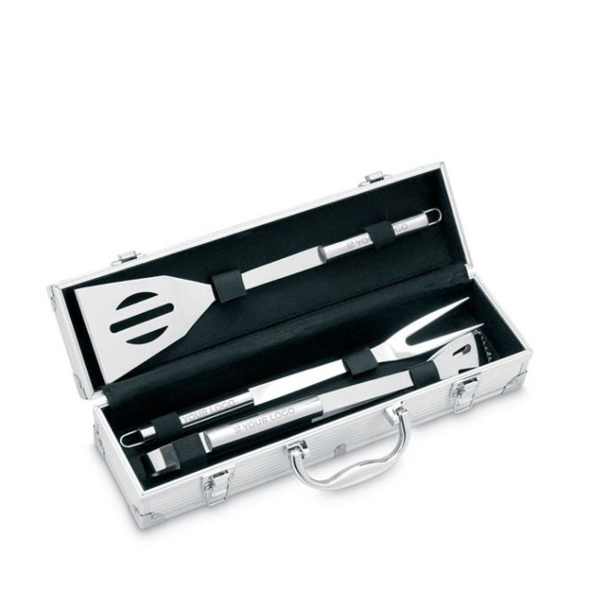 Valigetta in alluminio con accessori da barbecue vista area di stampa
