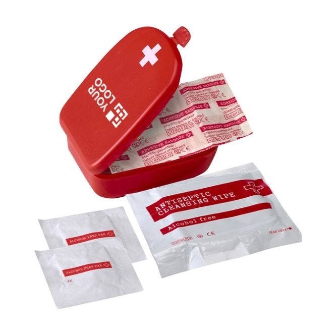 Kit di pronto soccorso con bende e salviette