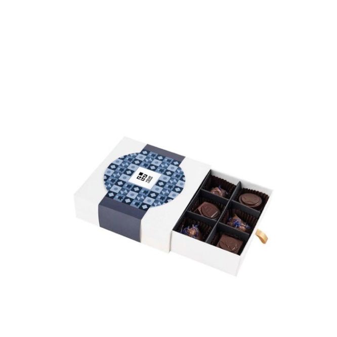 Scatola di 9 cioccolatini con ripieno di caffè e prugne al cioccolato